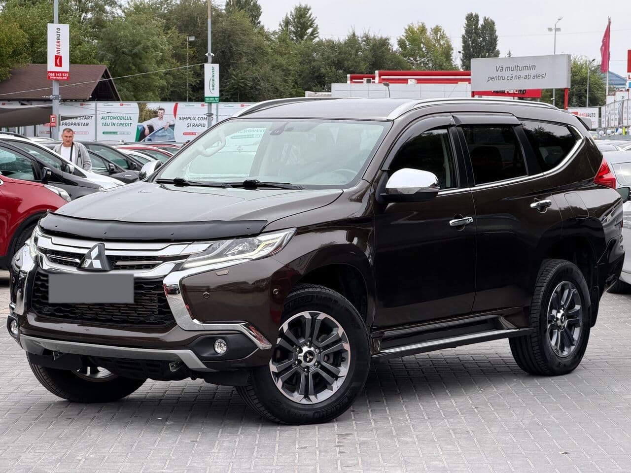 2018 Mitsubishi Pajero Sport — Foto 1