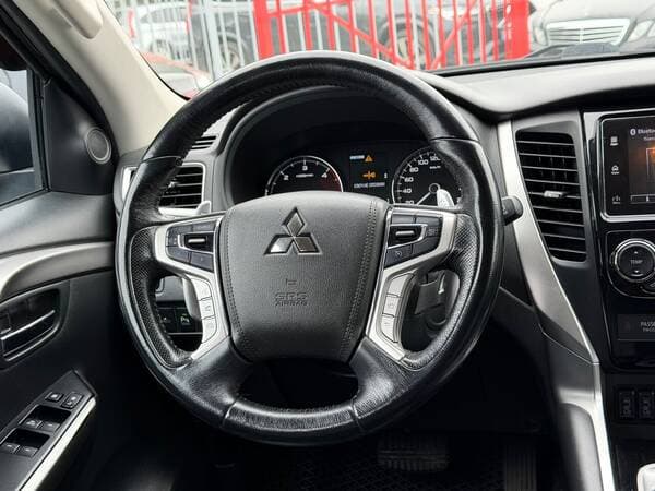 2018 Mitsubishi Pajero Sport — Miniatură 9