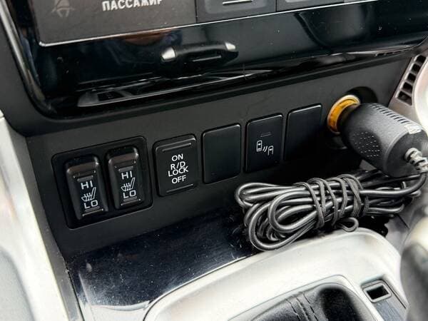 2018 Mitsubishi Pajero Sport — Miniatură 15