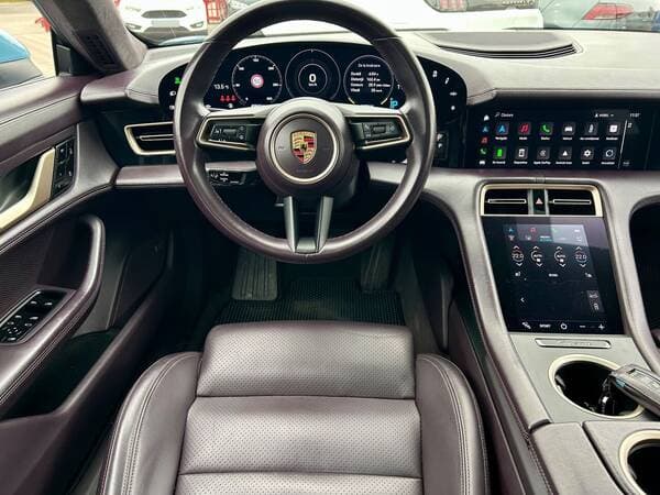 2021 Porsche Taycan — Miniatură 10