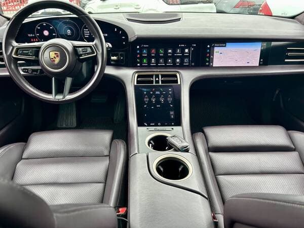 2021 Porsche Taycan — Miniatură 9