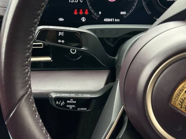 2021 Porsche Taycan — Miniatură 11