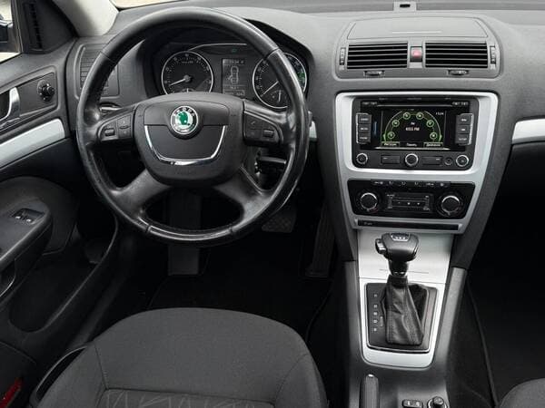 2011 Skoda Octavia — Miniatură 7