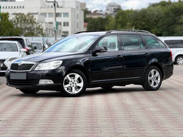 2011 Skoda Octavia — Miniatură 2
