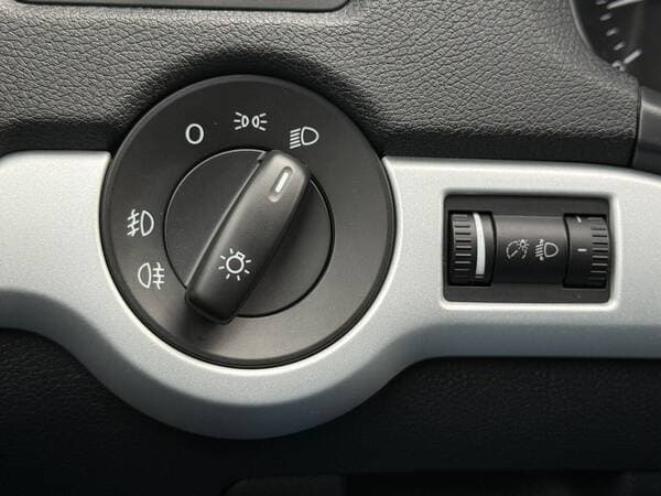 2011 Skoda Octavia — Miniatură 13