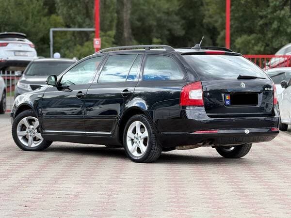 2011 Skoda Octavia — Miniatură 3