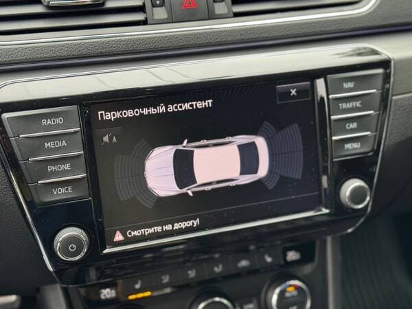 2016 Skoda Superb — Miniatură 11