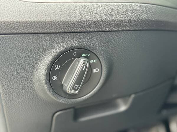 2016 Skoda Superb — Miniatură 15