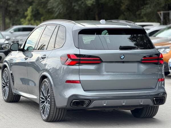2024 BMW X5 — Miniatură 4
