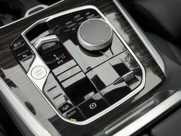 2024 BMW X5 — Miniatură 14