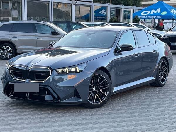 2026 BMW M5 — Miniatură 2