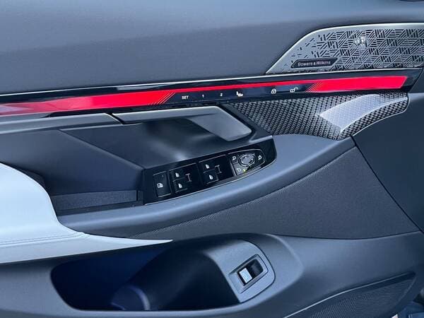 2026 BMW M5 — Miniatură 23