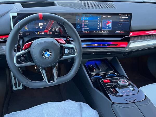 2026 BMW M5 — Miniatură 10