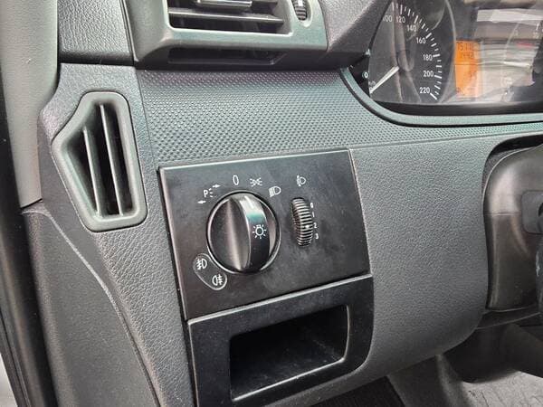 2012 Mercedes Vito — Miniatură 11