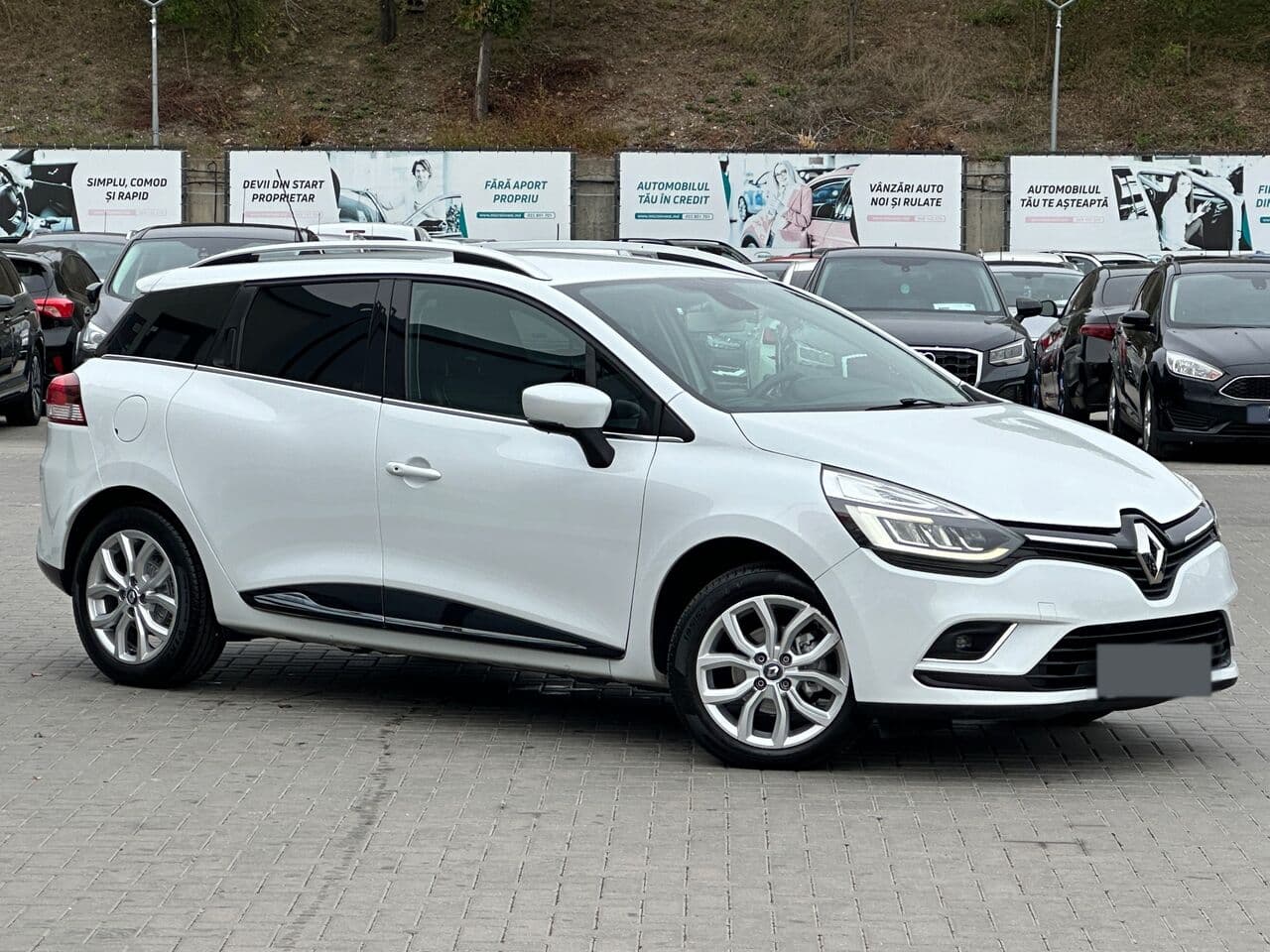 2016 Renault Clio — Foto 1