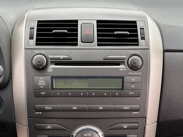2007 Toyota Corolla — Miniatură 11