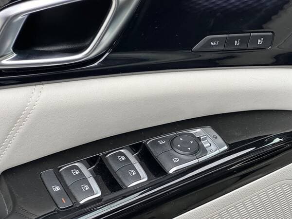 2020 Kia Carnival — Miniatură 18