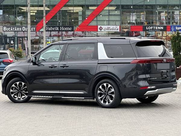 2020 Kia Carnival — Miniatură 4