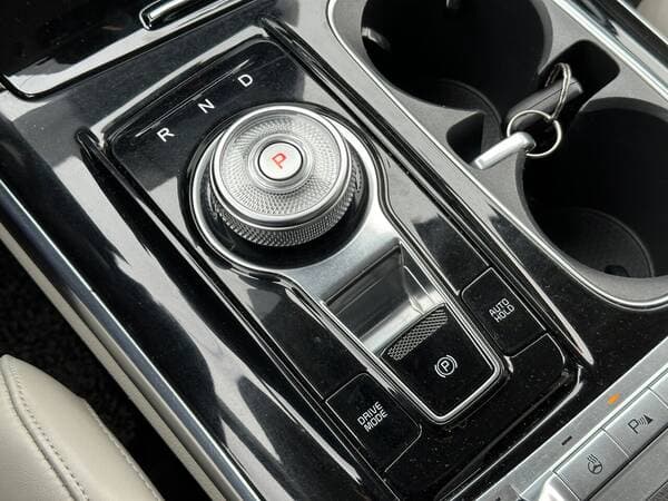 2020 Kia Carnival — Miniatură 14