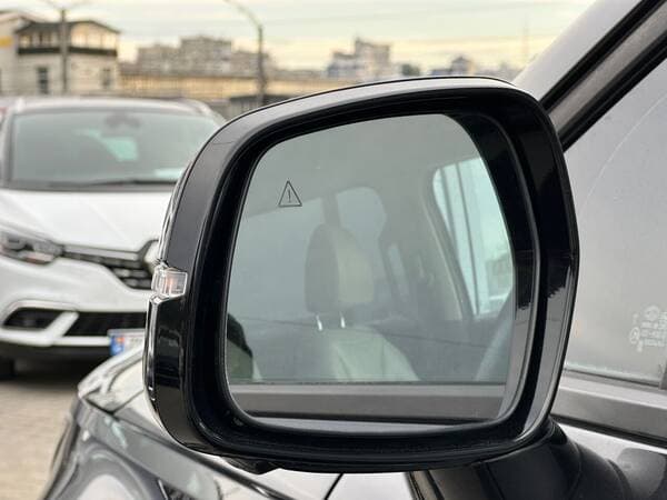2020 Kia Carnival — Miniatură 5