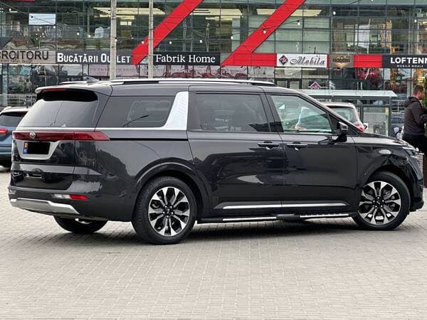 2020 Kia Carnival — Miniatură 3