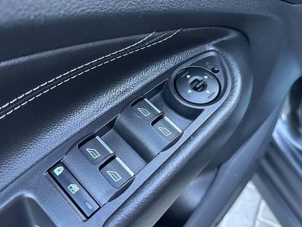 Ford C-MAX 2017 — Миниатюра 15
