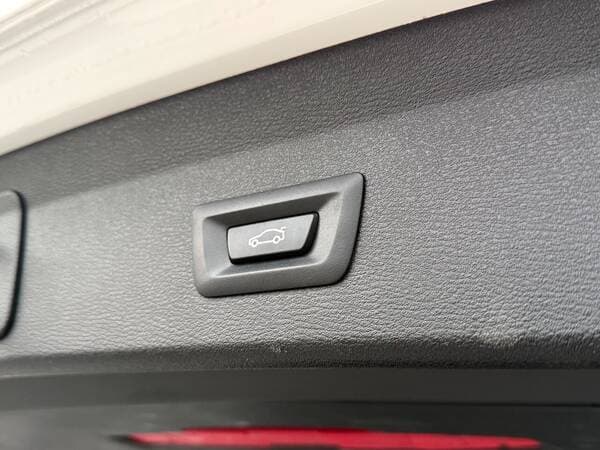 BMW X1 2017 — Миниатюра 17
