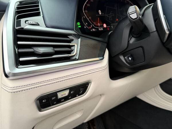 2019 BMW X7 — Miniatură 14