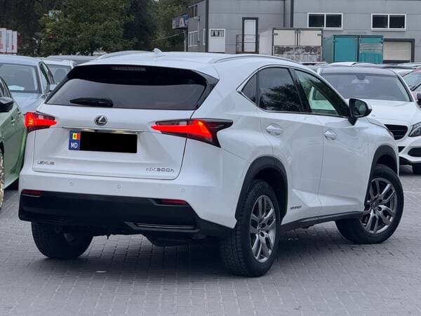 Lexus NX 300H 2016 — Миниатюра 3