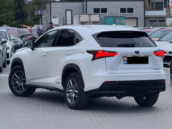 Lexus NX 300H 2016 — Миниатюра 4