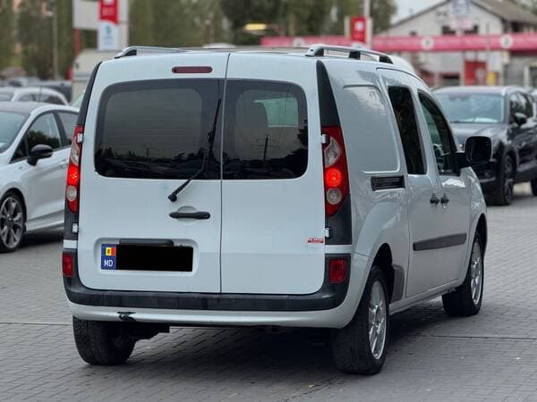 2011 Renault Kangoo — Miniatură 3