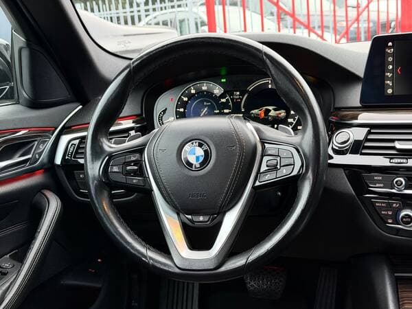 2018 BMW 530 — Miniatură 8