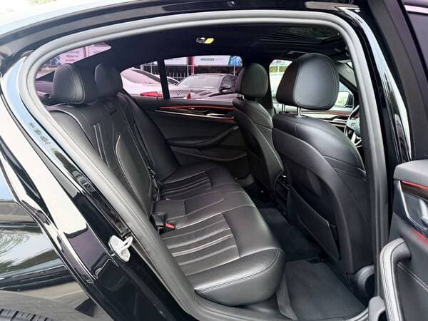 2018 BMW 530 — Miniatură 23