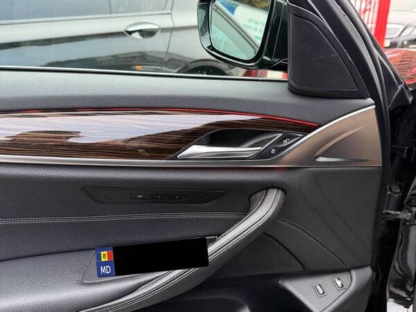 2018 BMW 530 — Miniatură 13