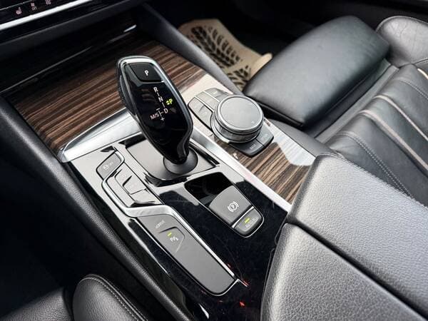 2018 BMW 530 — Miniatură 12