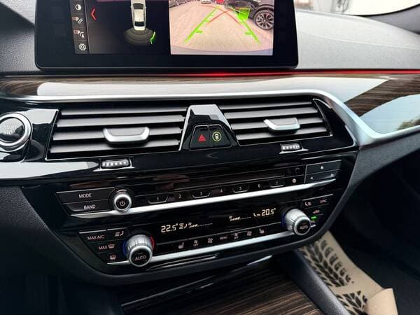 2018 BMW 530 — Miniatură 11
