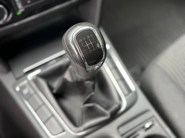 2011 Skoda Superb — Miniatură 11