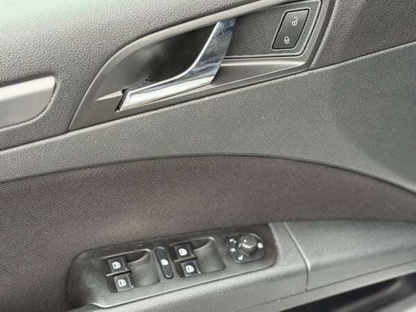 2011 Skoda Superb — Miniatură 13