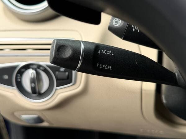 Mercedes C 300 2017 — Миниатюра 16