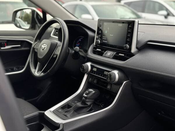 2021 Toyota Rav-4 — Miniatură 11