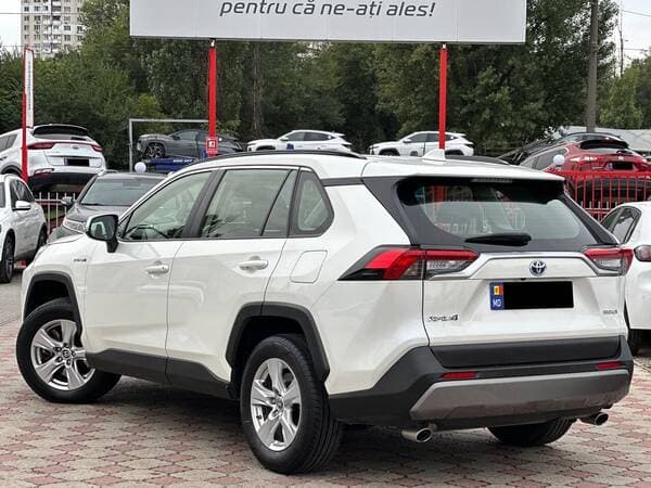 2021 Toyota Rav-4 — Miniatură 4