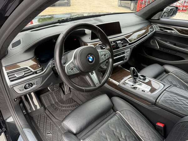 2019 BMW 745e — Miniatură 7