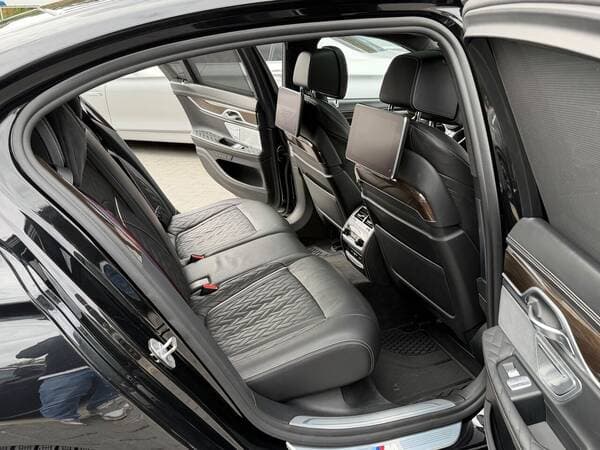 2019 BMW 745e — Miniatură 21