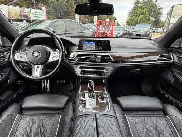 2019 BMW 745e — Miniatură 9