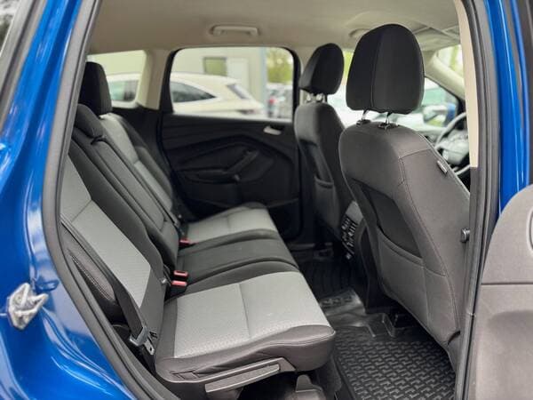 2016 Ford Escape — Miniatură 18