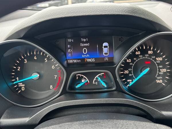 2016 Ford Escape — Miniatură 9