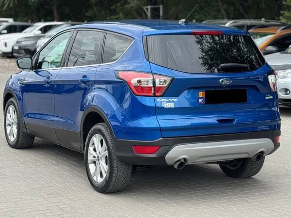 2016 Ford Escape — Miniatură 4