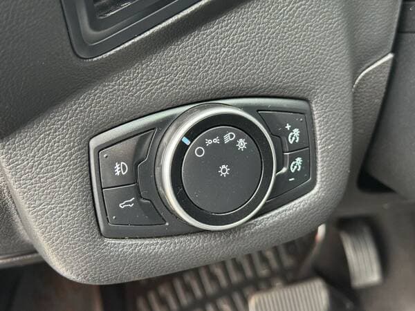2016 Ford Escape — Miniatură 14