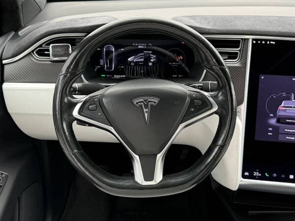 2016 Tesla Model X — Miniatură 8