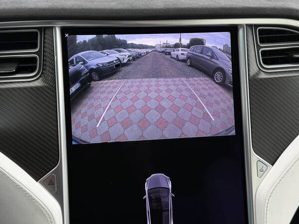 2016 Tesla Model X — Miniatură 11